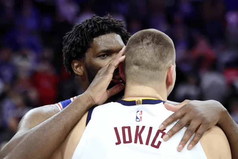 半场美国领先塞尔维亚11分 恩比德-11 约基奇+6