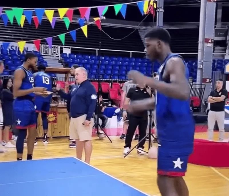 这个水平怎么样？美媒发布爱德华兹去年打乒乓球的视频