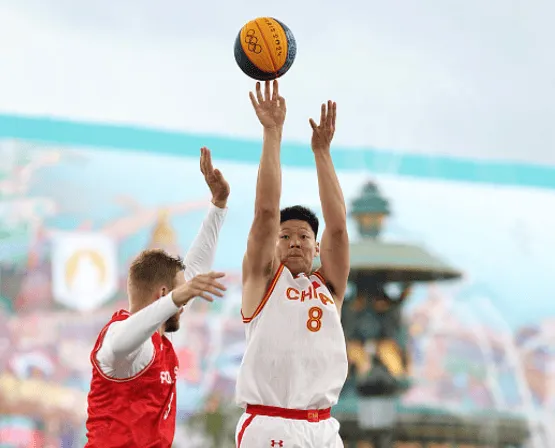 奥运三人男篮循环赛：张宁拿下9分5篮板中国17-22不敌波兰